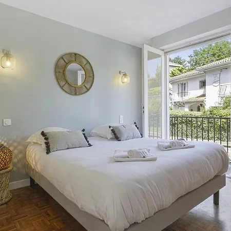 Beautiful And Bright Flat With Balcony In - Welkeys Apartmán *